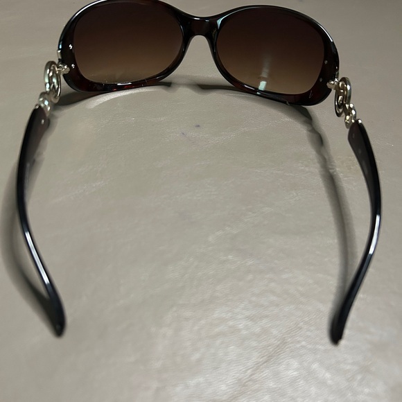 Guess Tortoise Shell Design Sunglasses With Gold Accent “G”.Brighton DB Included - Picture 4 of 6